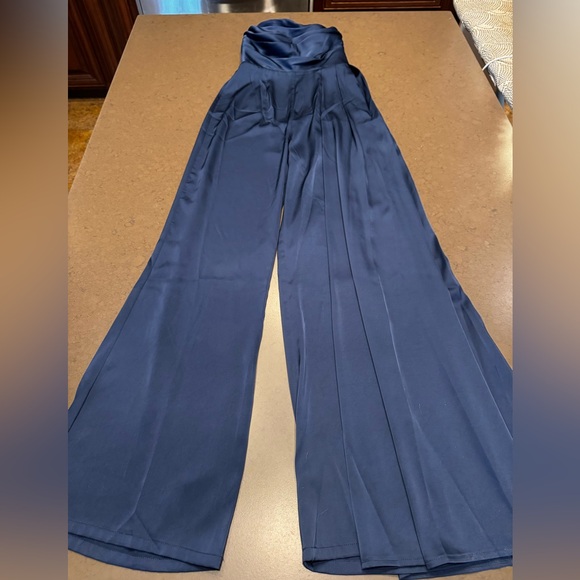 NEW Keaton Satin Jumpsuit Sz: XS - Picture 7 of 15